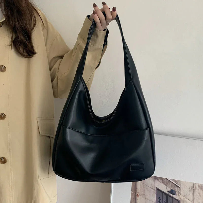 Bolso tote de piel de lujo para mujer de Montenaro: elegante, espacioso y duradero.