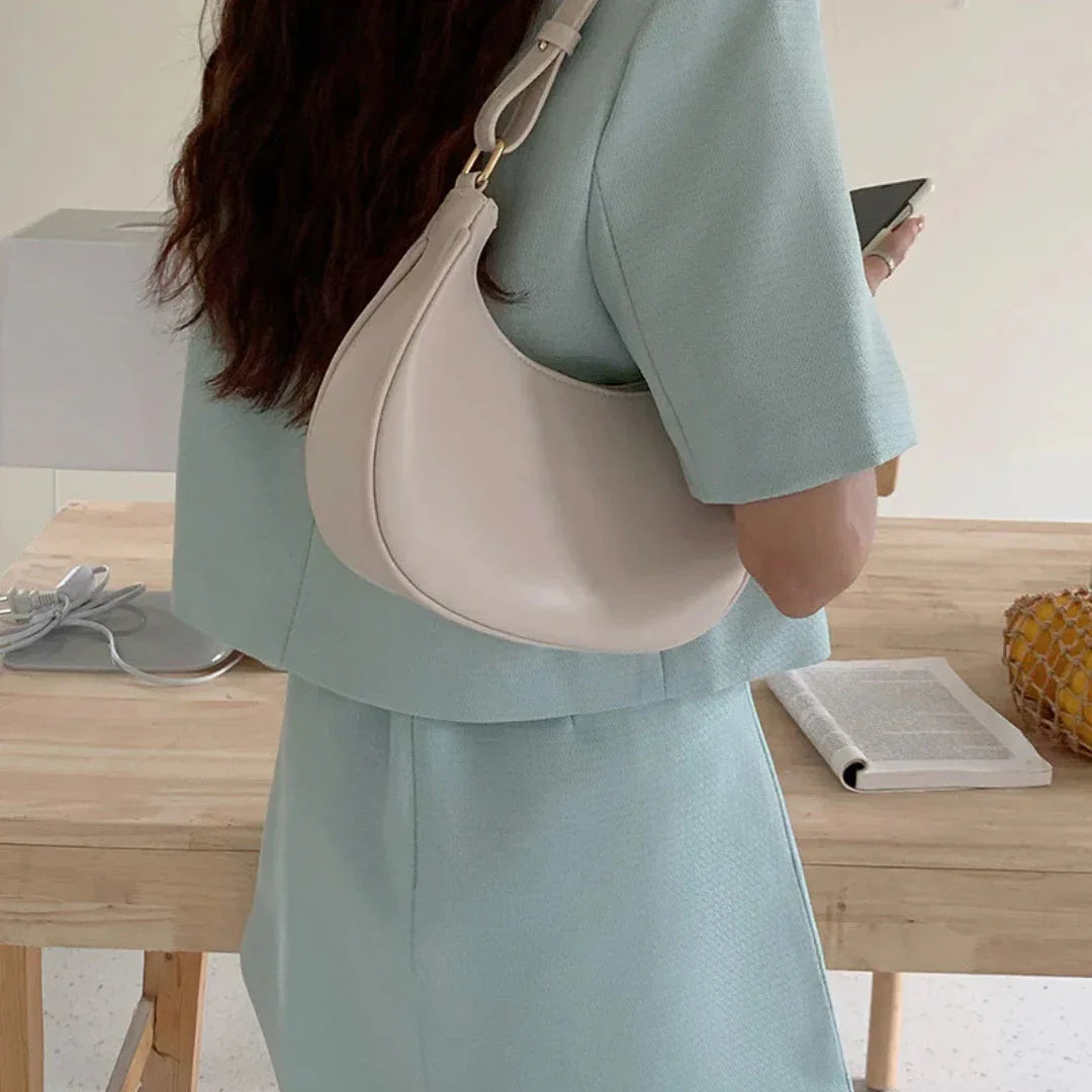 Women’s Genuine Leather Shoulder Bag – Timeless Elegance & Everyday Sophistication