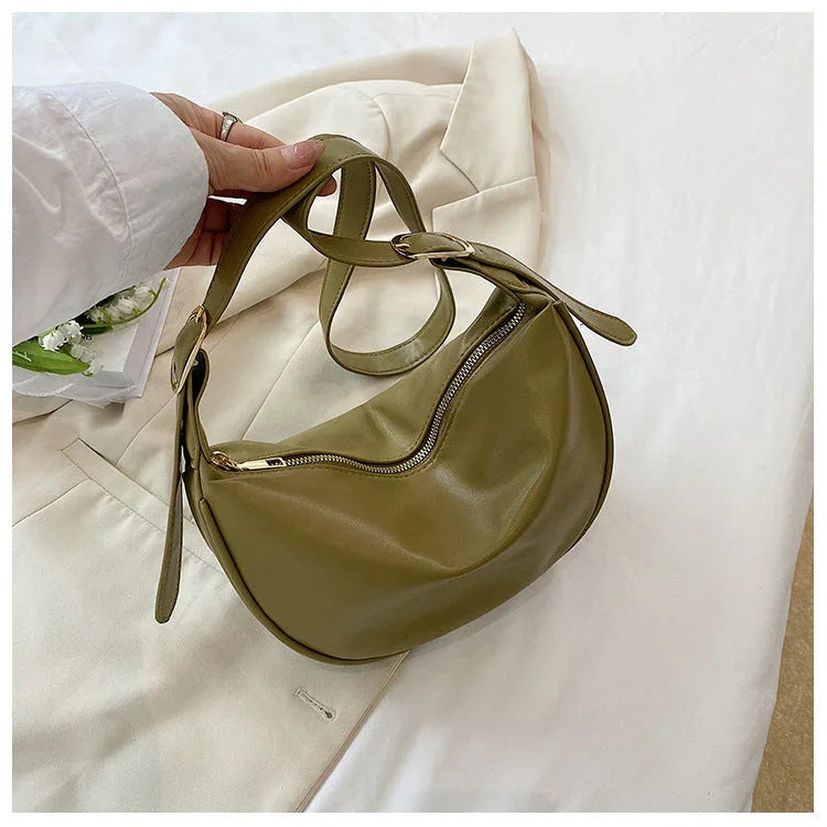 Montenaro Women’s Leather Crossbody Bag – Timeless Elegance & Everyday Comfort