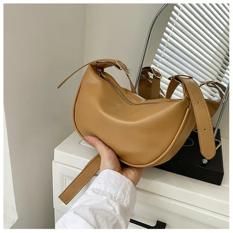 Montenaro Women’s Leather Crossbody Bag – Timeless Elegance & Everyday Comfort